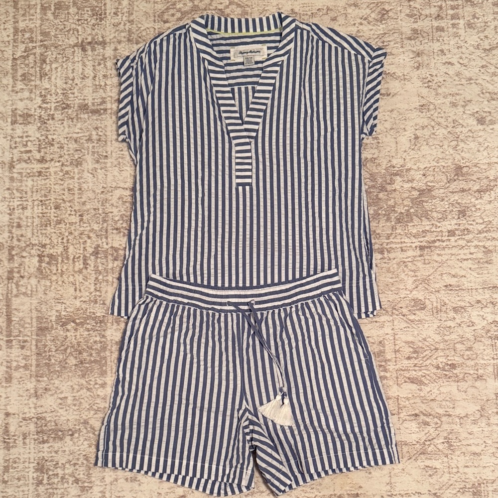 2 PIECE SET: Tommy Bahama Navy and White Striped Set